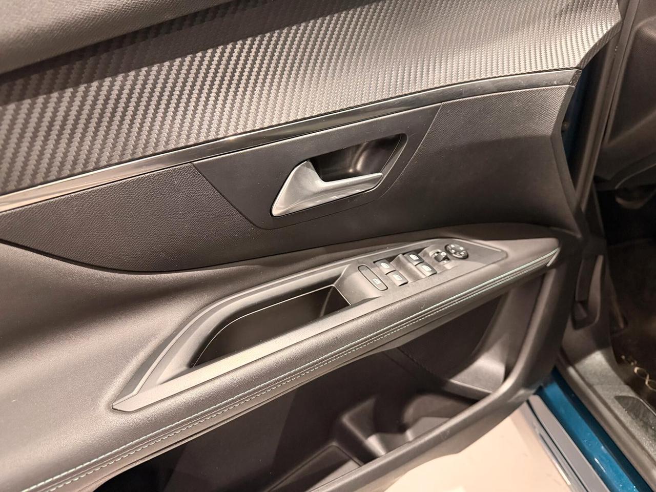 Peugeot 3008 BlueHDi 130 S&S Allure Pack