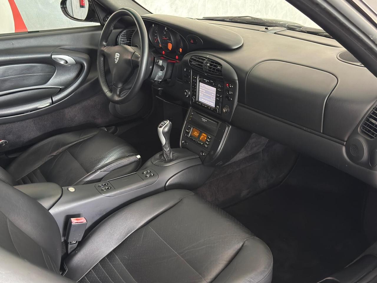 Porsche 911 Carrera cat Coupé