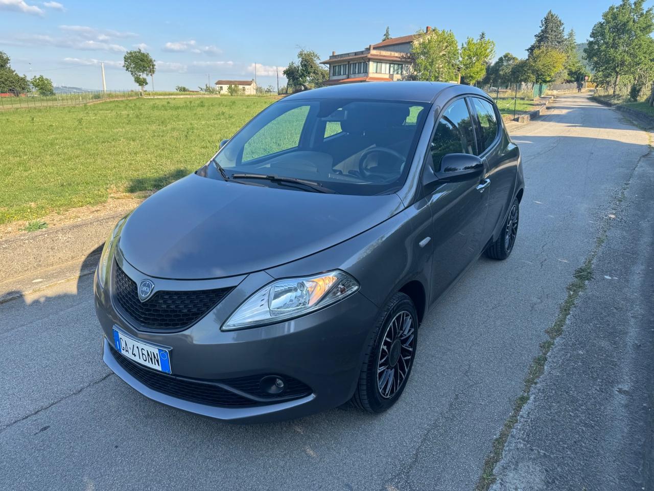 Lancia Ypsilon 1.2 69 CV 5 porte S&S Gold