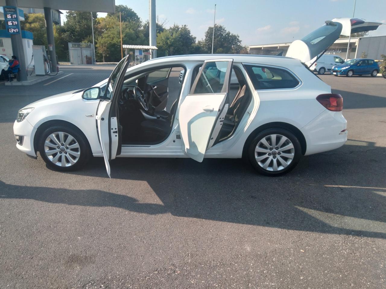 Opel Astra 1.6 CDTI EcoFLEX S&S Sports Tourer Cosmo x neopatentati