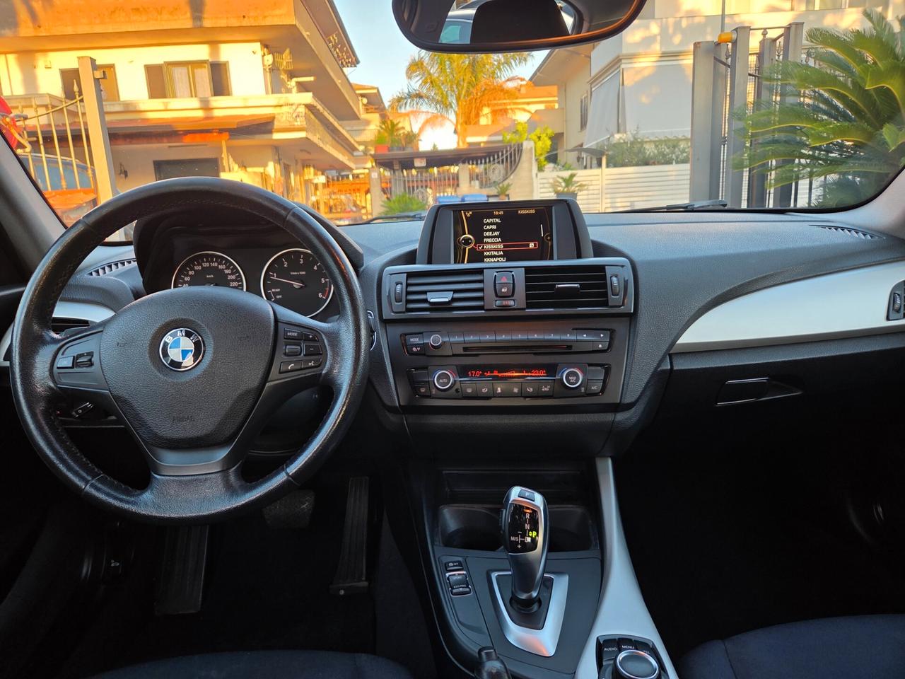 Bmw 118 118d 5p. Urban