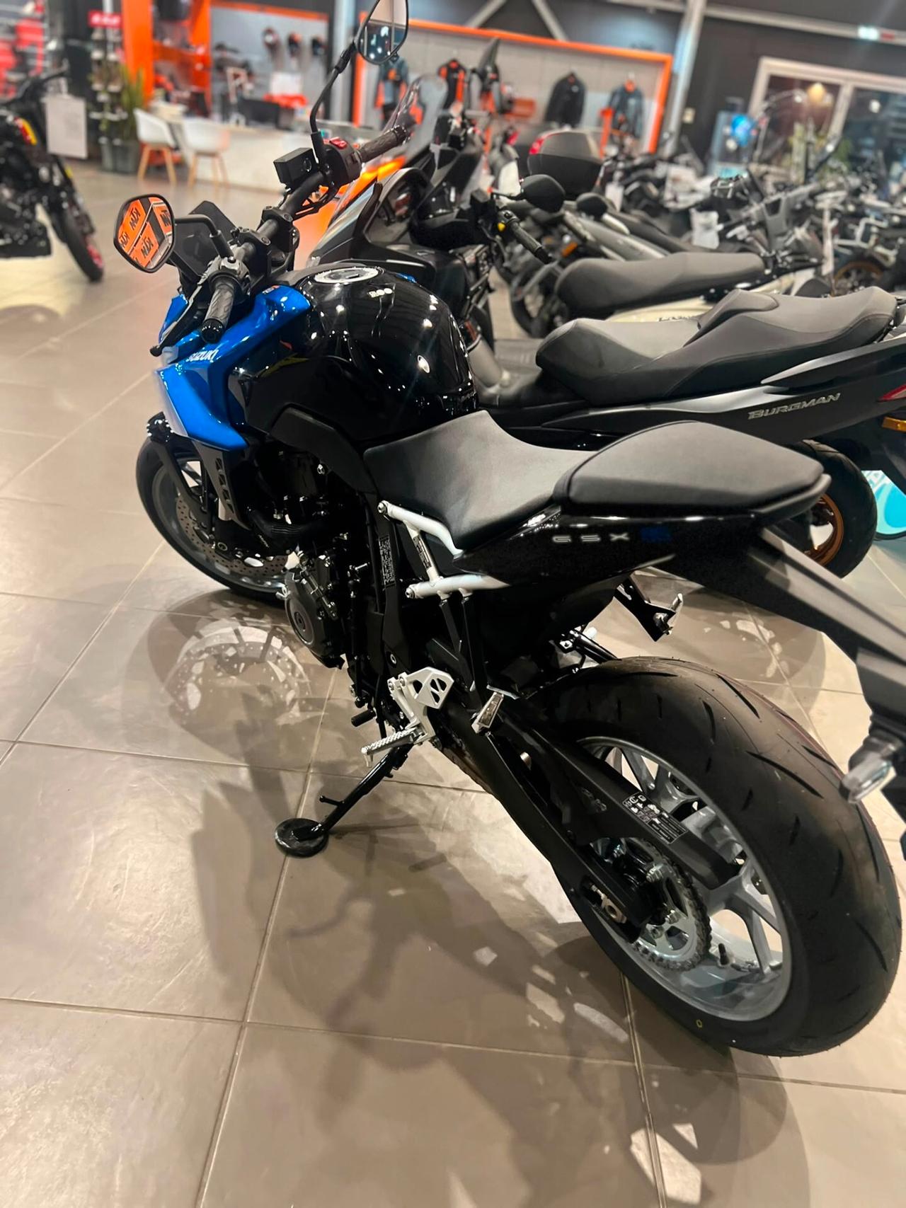 Suzuki GSX-8S