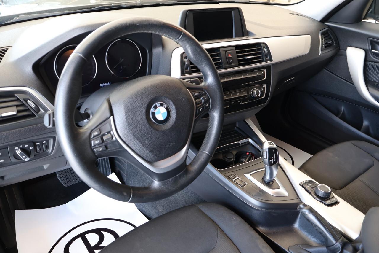Bmw 118i 5p. Advantage automatica
