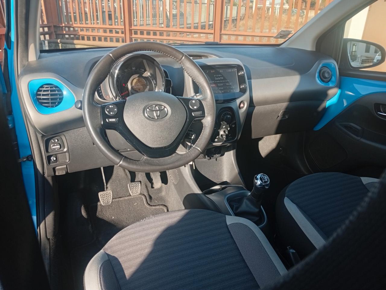 Toyota Aygo Connect 1.0 VVT-i 72 CV 5 porte x-clusiv NEOPATENTATI OK