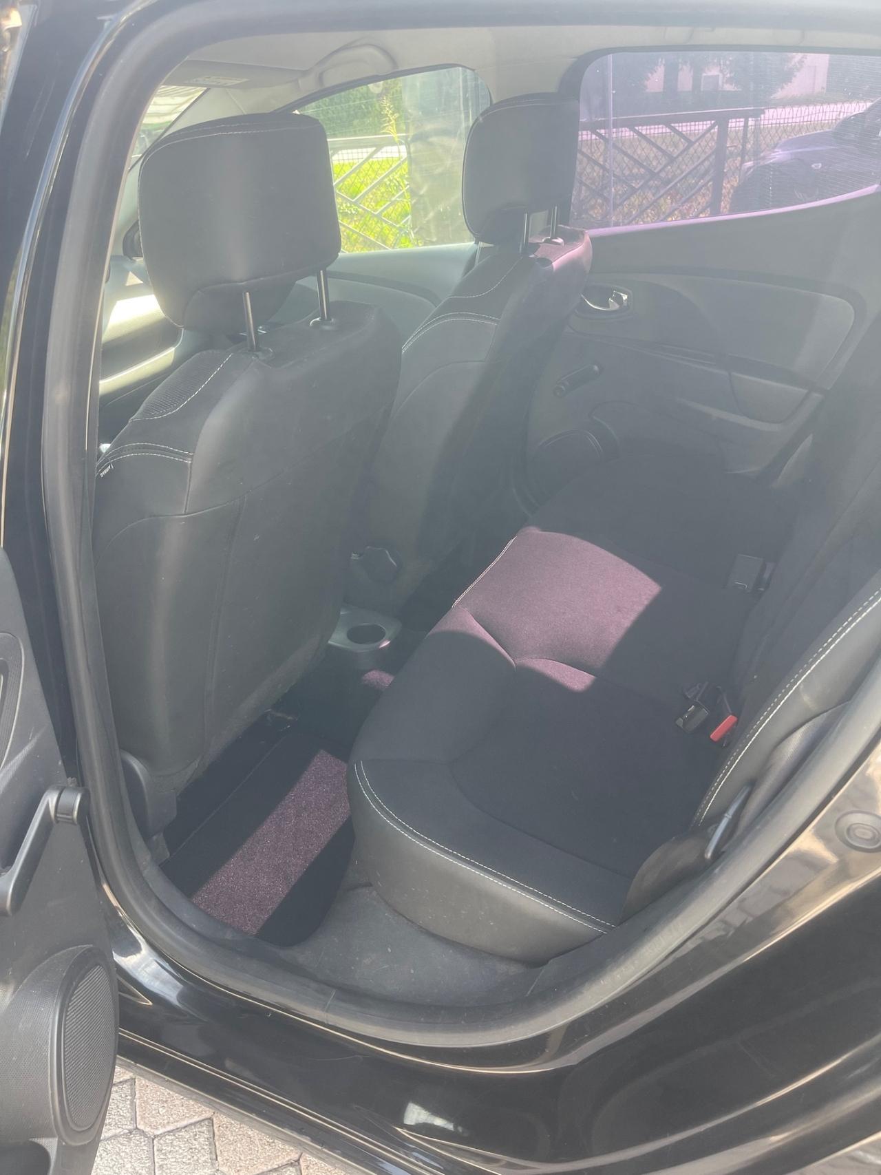 Renault Clio 1.5 dCi 8V 75CV 5 porte COSTUME NATIONAL