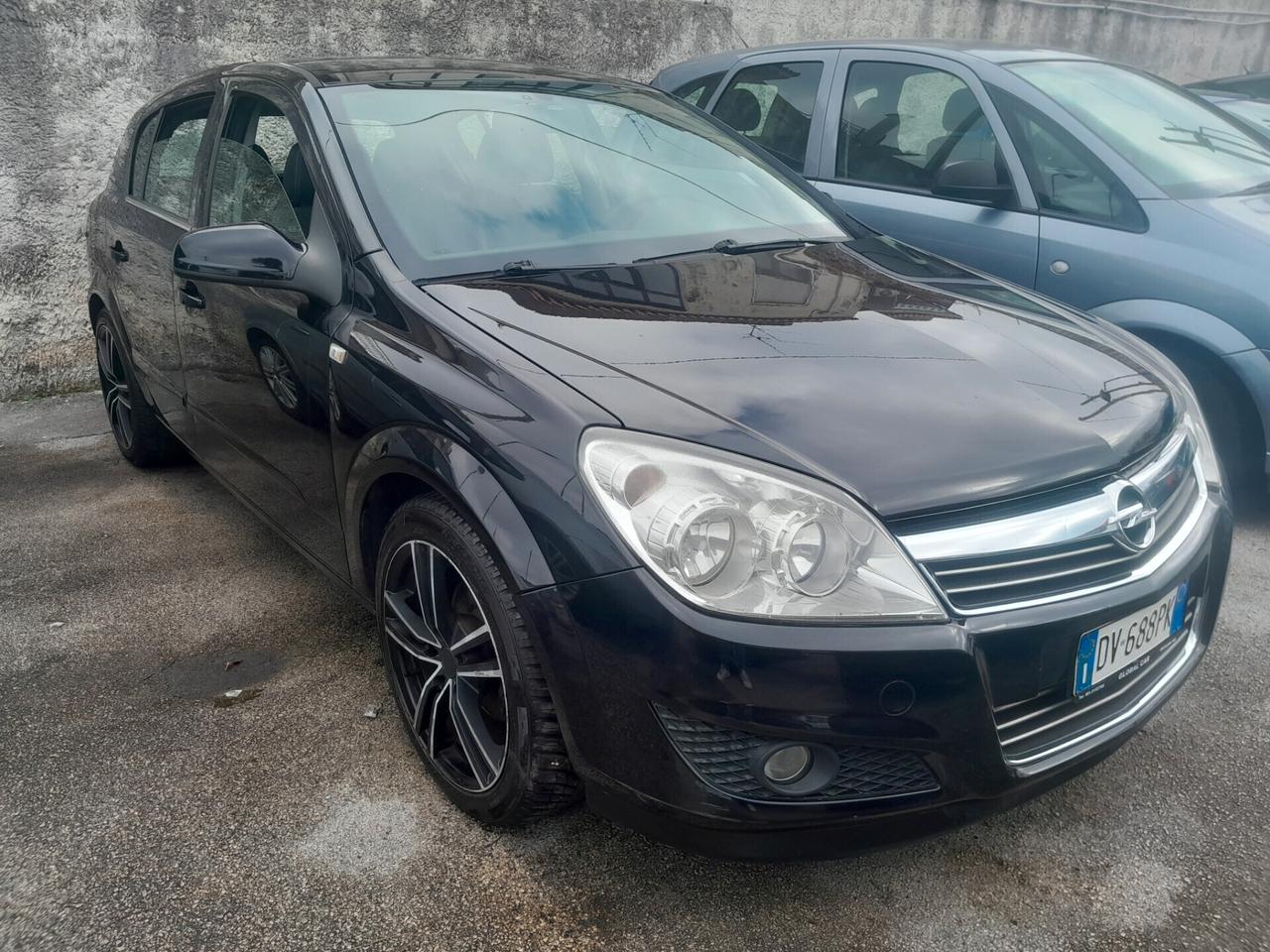 Opel Astra 1.6 GPL 5 porte Cosmo