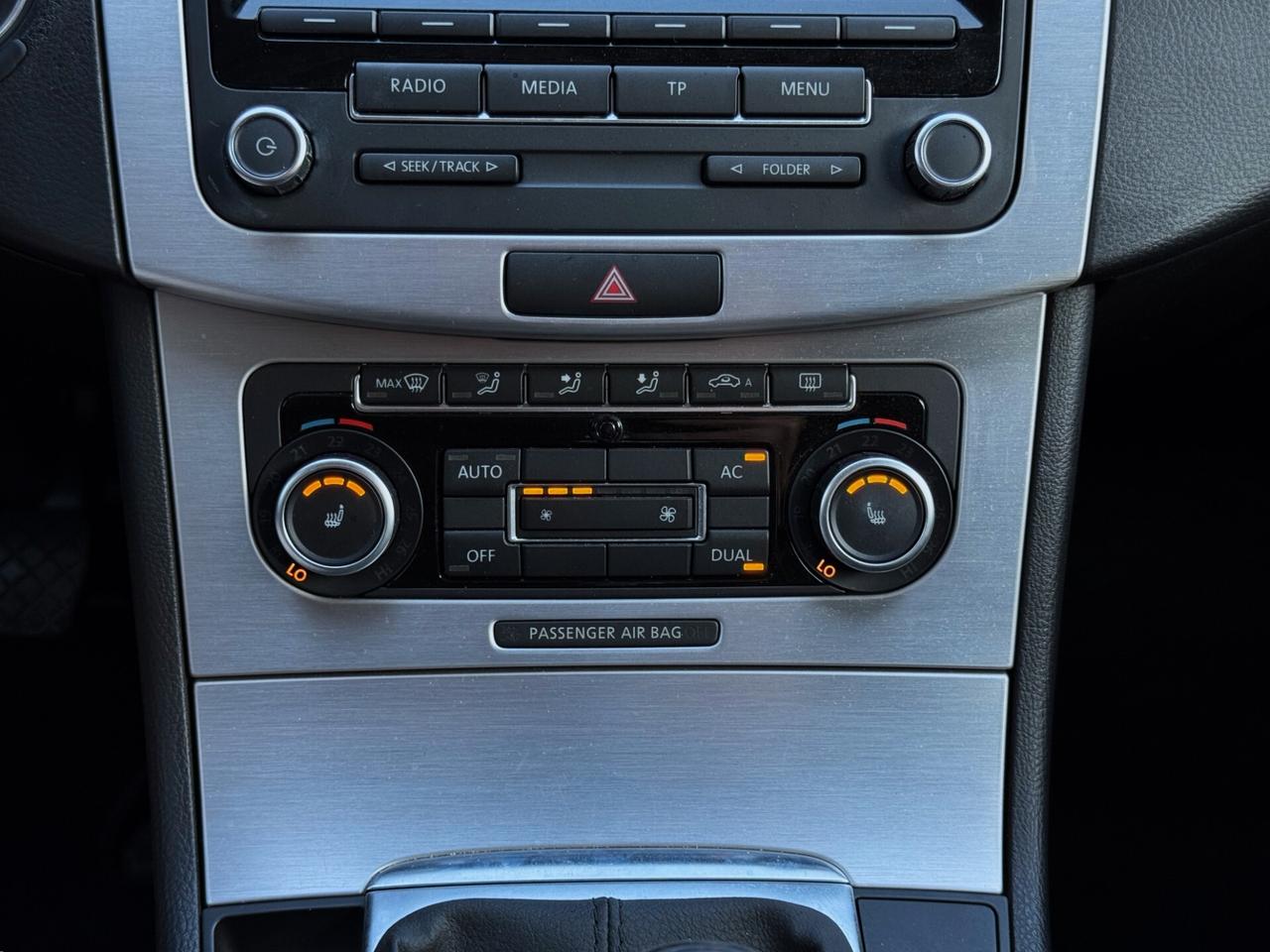 Volkswagen Passat 2.0 TDI Highline 140CV Berlina