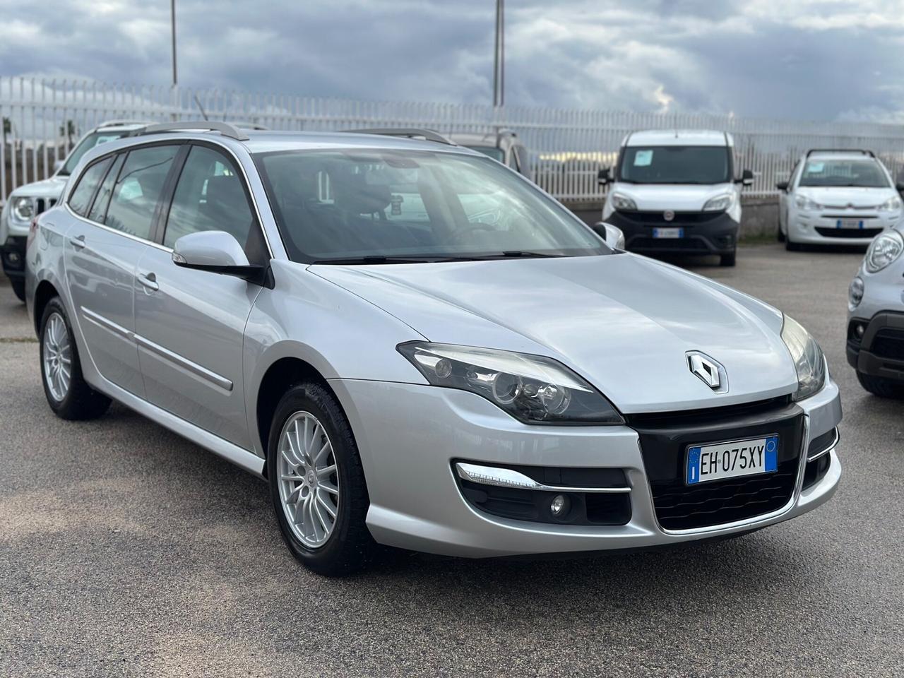 Renault Laguna 2011 2.0 dCi 150CV SporTour Nav