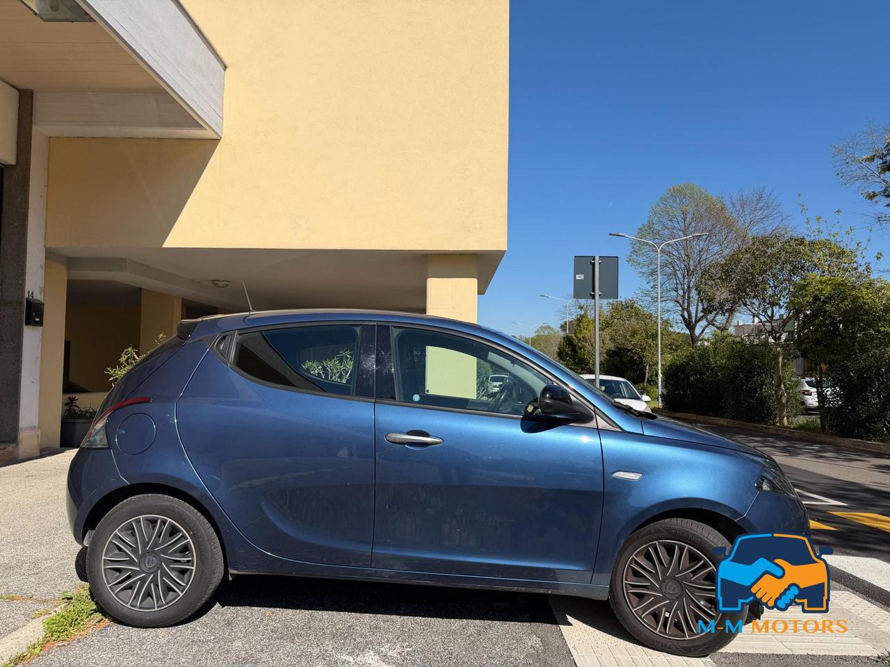 Lancia Ypsilon SILVER ECOCHIC