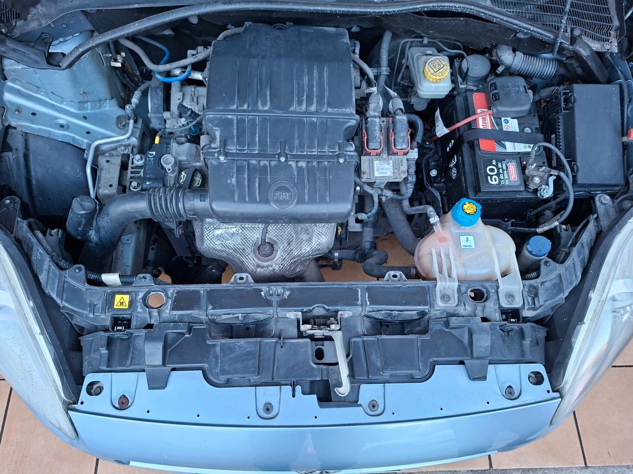 Fiat Grande Punto 5p 1.4 Dynamic 77cv, Adatta a neop.