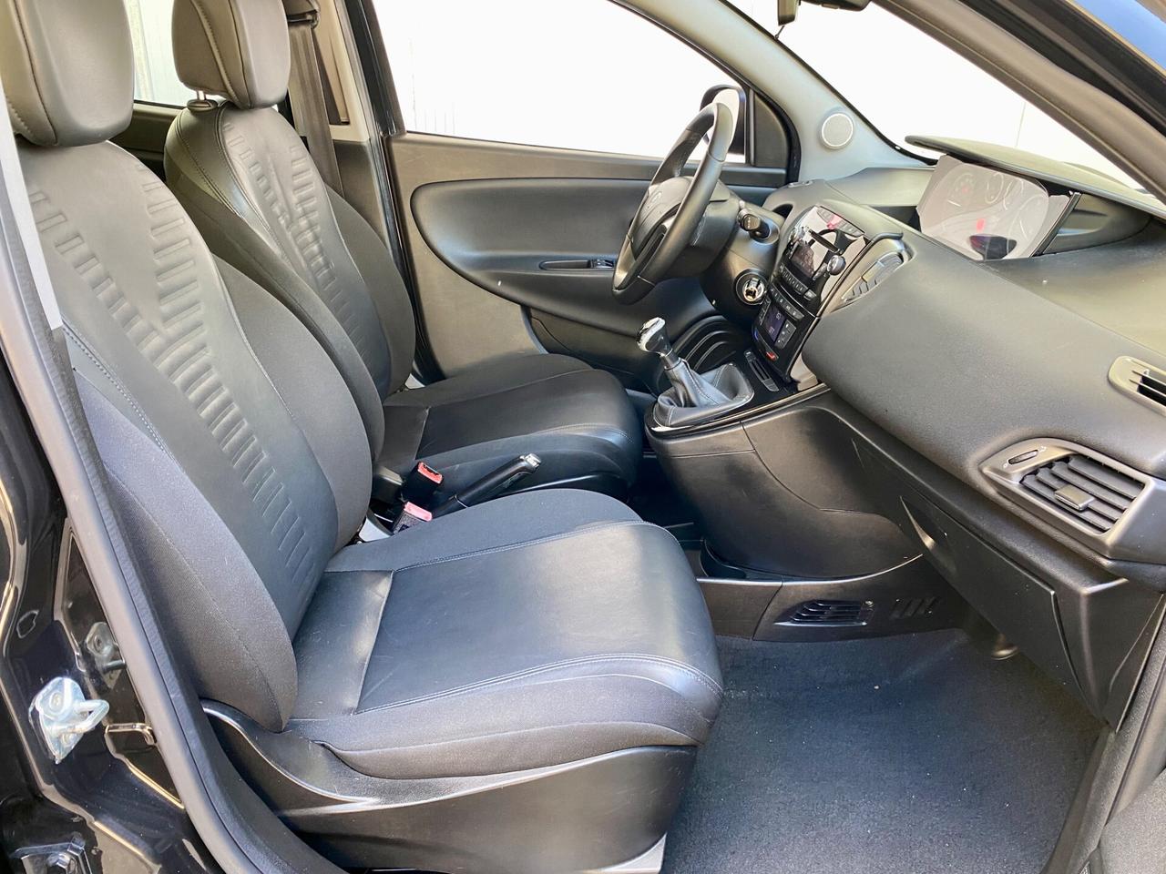 Lancia Ypsilon 1.3 MJT 5 porte S&S Platinum