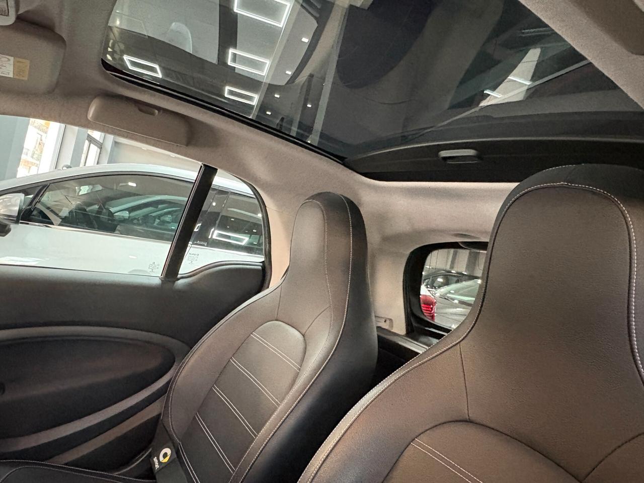 smart forTwo EQ Parisblue Prime 22kW ITALIANA