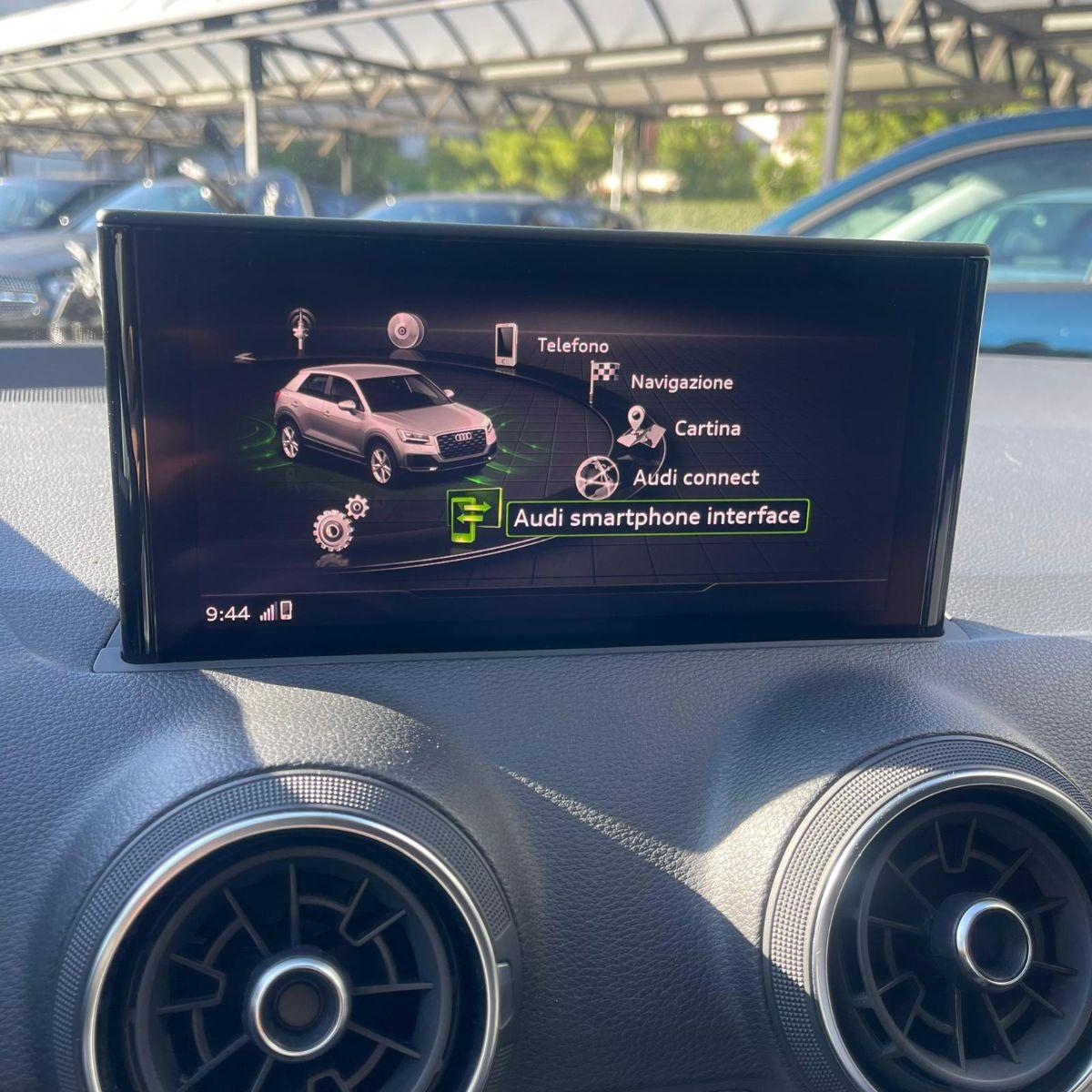 AUDI Q2 IDENTITY BLACK S-TRONIC