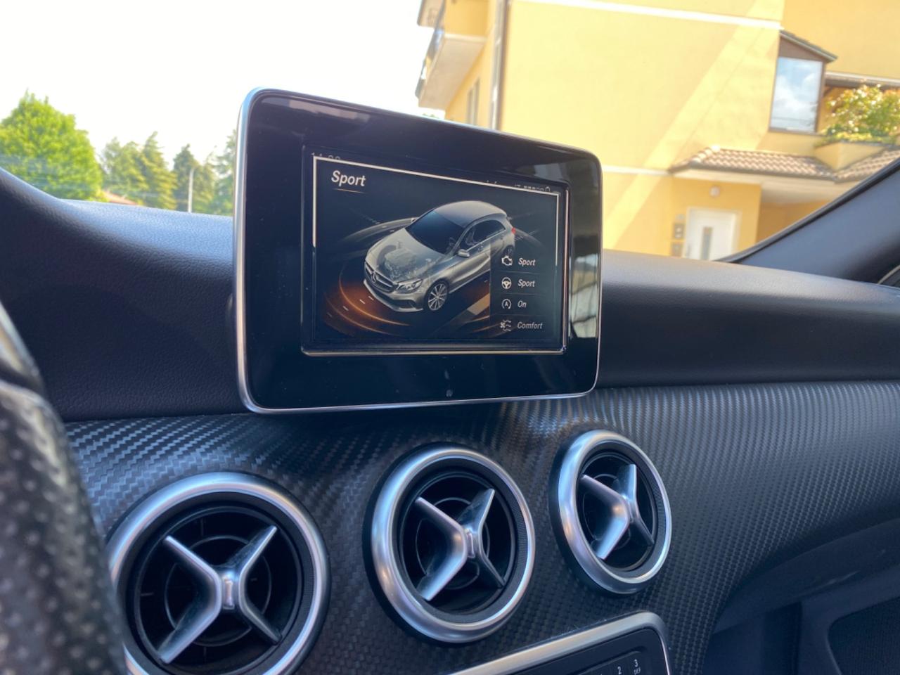 Mercedes-benz A 200 d Automatic Premium AMG