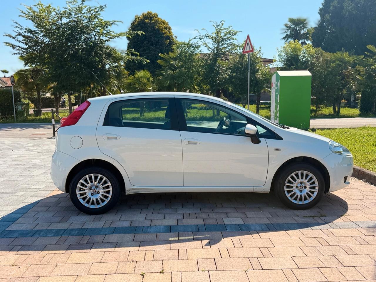 Fiat Grande Punto 1.4 5 porte benzina neopatentati