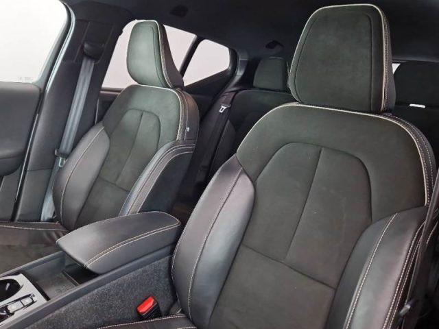 VOLVO XC40 T4 Recharge Plug-in Hybrid R-design