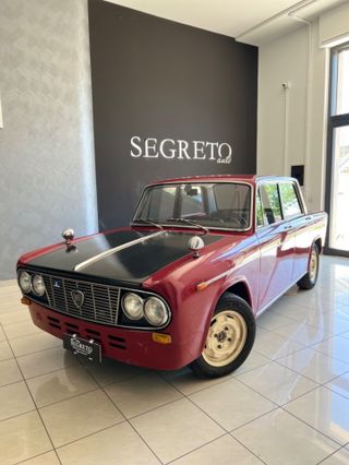 Lancia Fulvia 2C del 1965 TARGHE E LIBRETTO ORIGINALI COMPLETAMENTE RESTAURATA”MOTORE,TAPPEZERIA,CARROZERIA”