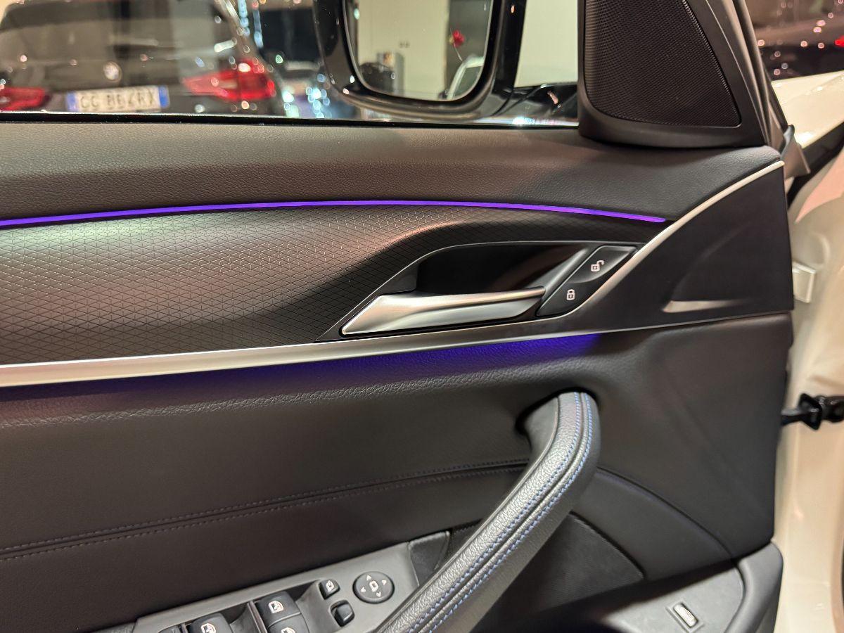 BMW Serie 5 520d xDrive Berlina Msport