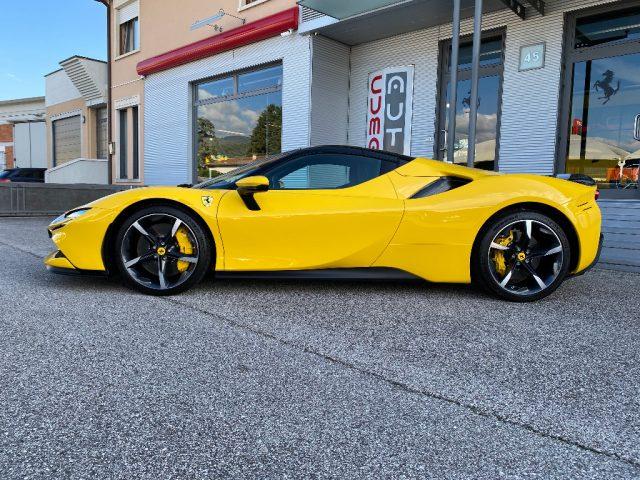 FERRARI SF90 Spider ASSETTO FIORANO