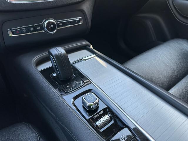 VOLVO XC90 B5 (d) AWD Geartronic Momentum UNIP. *IVA ESPOSTA*
