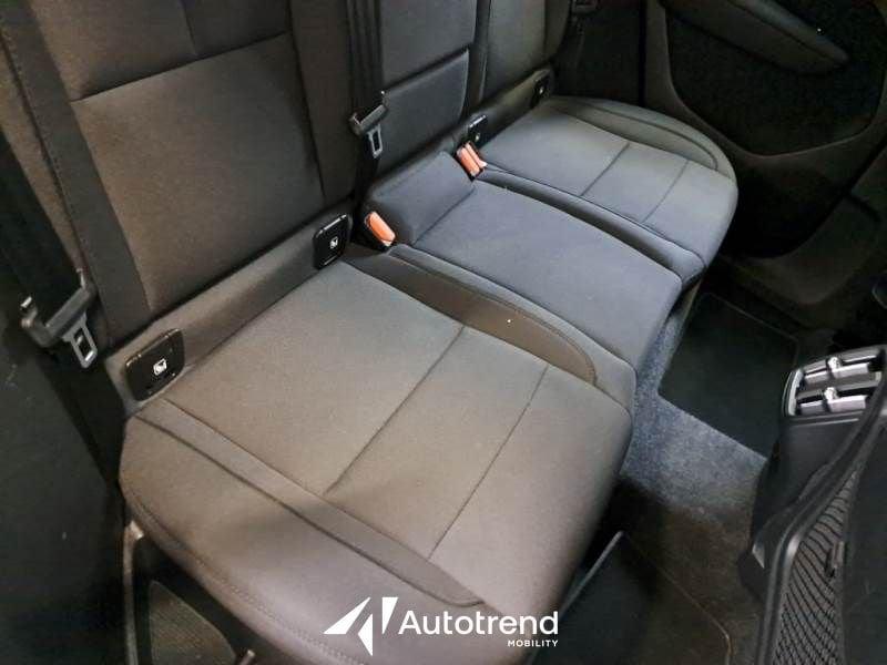 Volvo XC40 T2 129 CV NAVI LED Momentum Pro