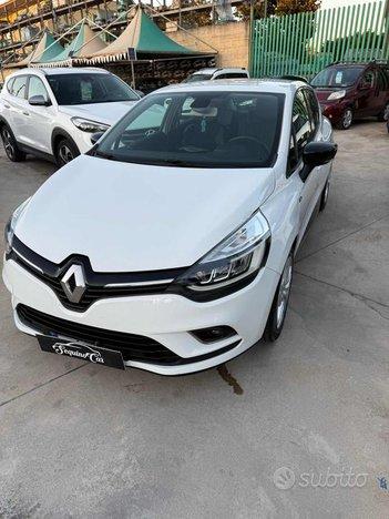 RENAULT Clio dCi 8V 75 CV 5 porte Moschino Life