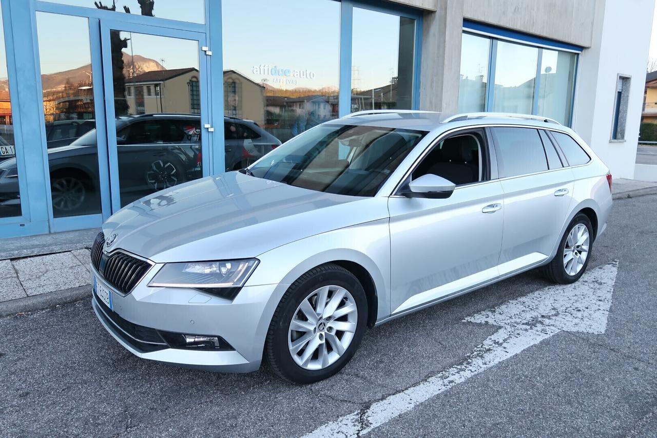 Skoda Superb 2.0 TDI 190 CV DSG 4x4 Wagon Executive