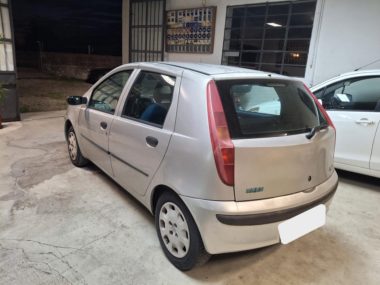Fiat Punto 1.2i cat 5 porte ELX