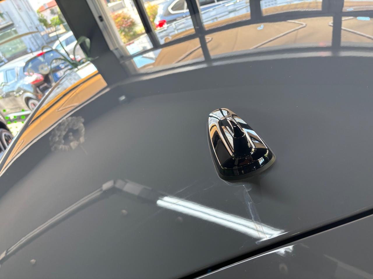 VW Golf 1.0 eTSI EVO DSG Life scarico akrapovic, neopatentati