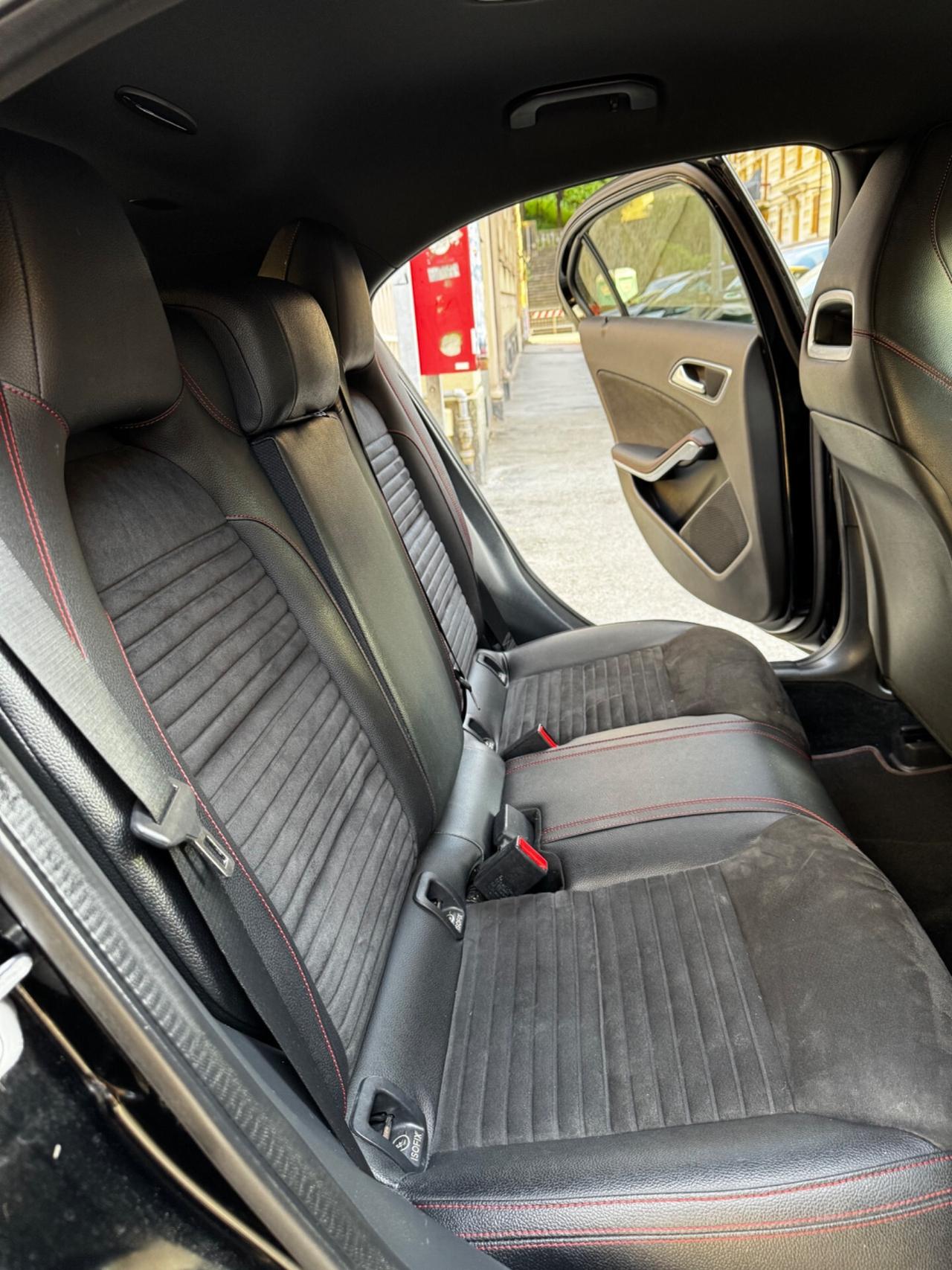 Mercedes-benz A 180d Premium AMG NIGHT EDITION- PERMUTABILE