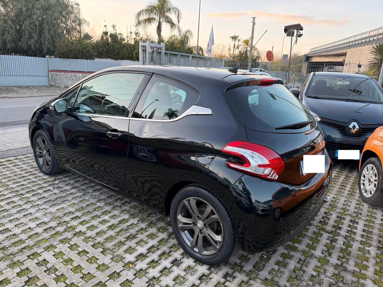 Peugeot 208 1.2 VTi 82 CV 3 porte Allure-07/2013