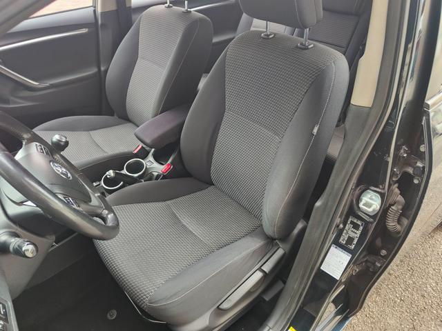TOYOTA Verso 1.6 D-4D ( TAGLAINADI TOYOTA )