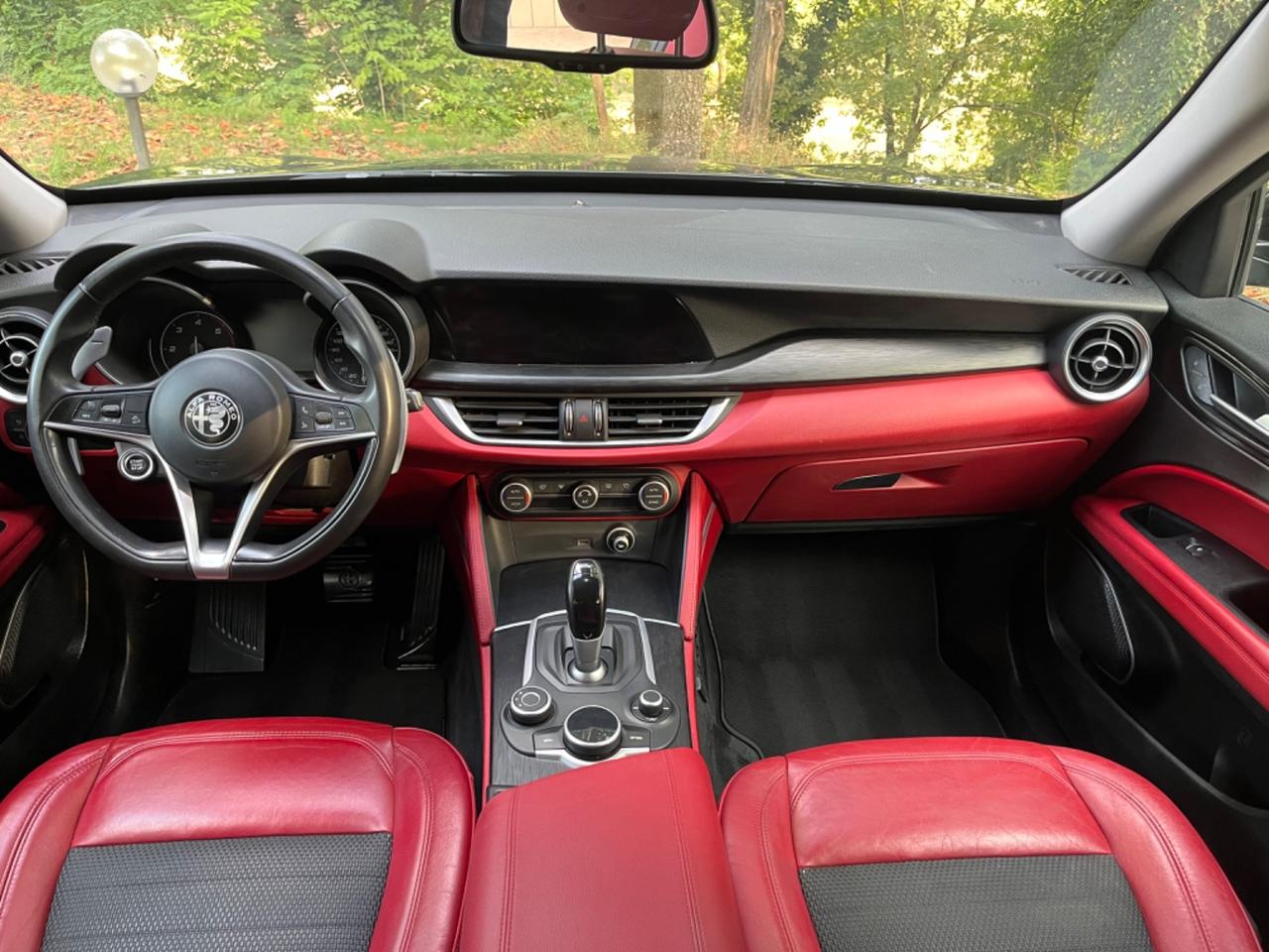 Alfa Romeo Stelvio 2.2 TOTAL BLACK 210 CV AT8 Q4 Executive