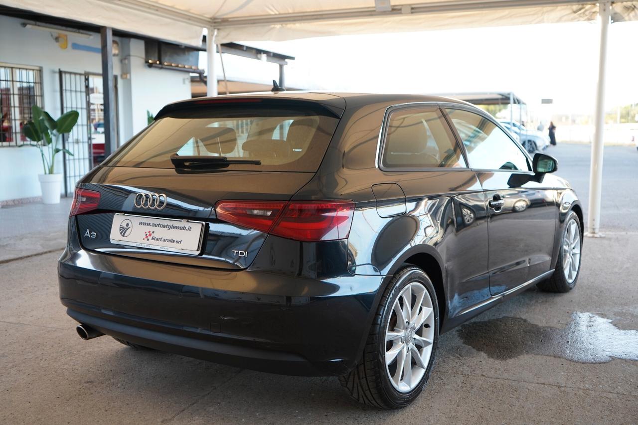 Audi A3 1.6 TDI 105 Cv Attraction