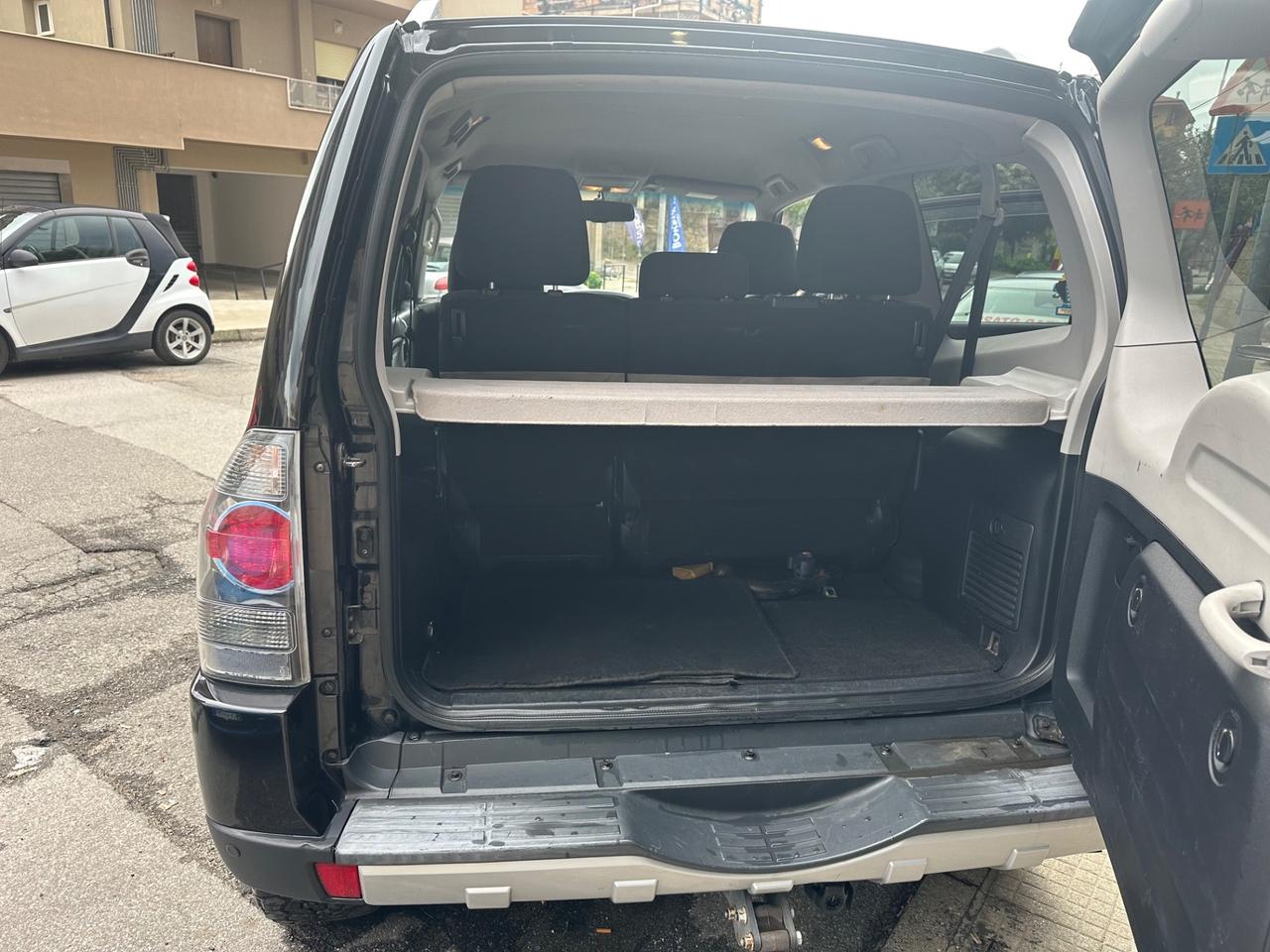 Mitsubishi Pajero 3.2 DI-D 16V aut. 3p. Instyle DPF