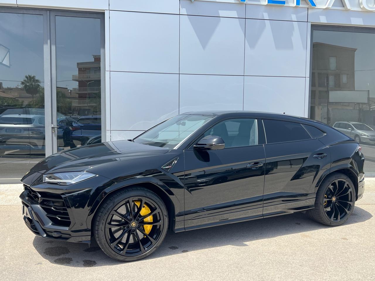 Lamborghini Urus 4.0 V8 auto possibilità noleggio no scoring