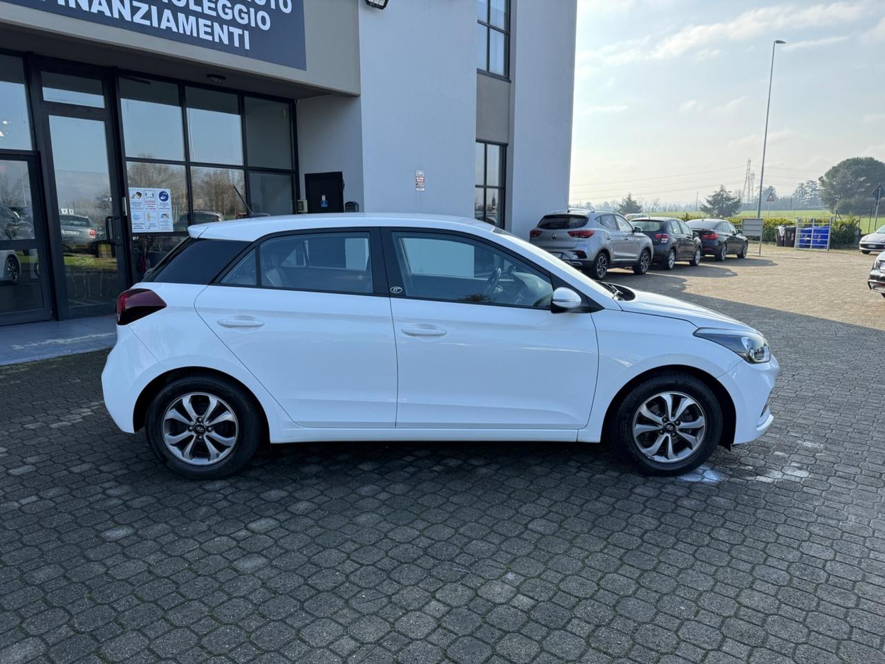 Hyundai i20 - 1.2 GPL 5p.|RETROCAMERA|NEOPATENTATI