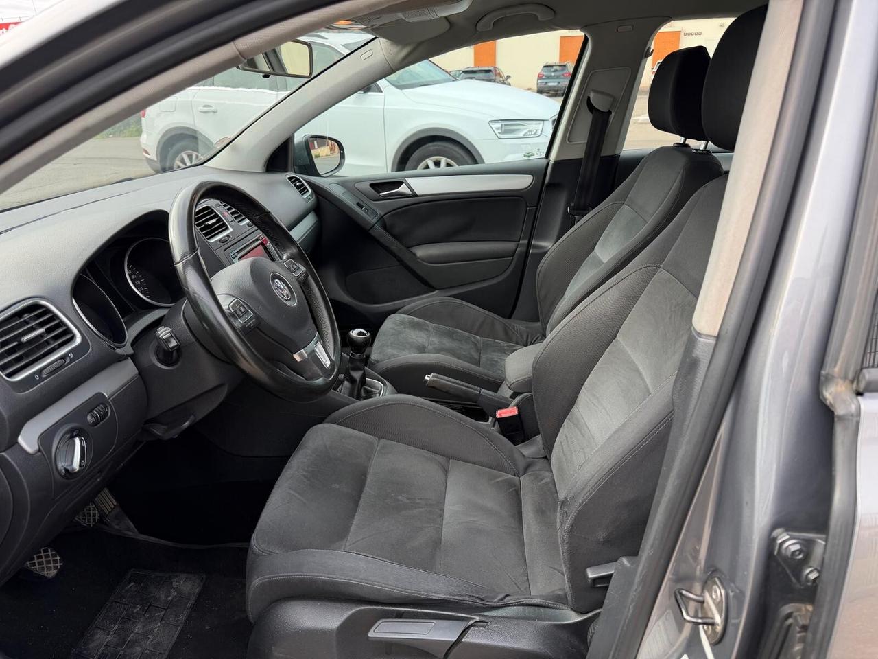 Volkswagen Golf 1.6 TDI diesel - 2011