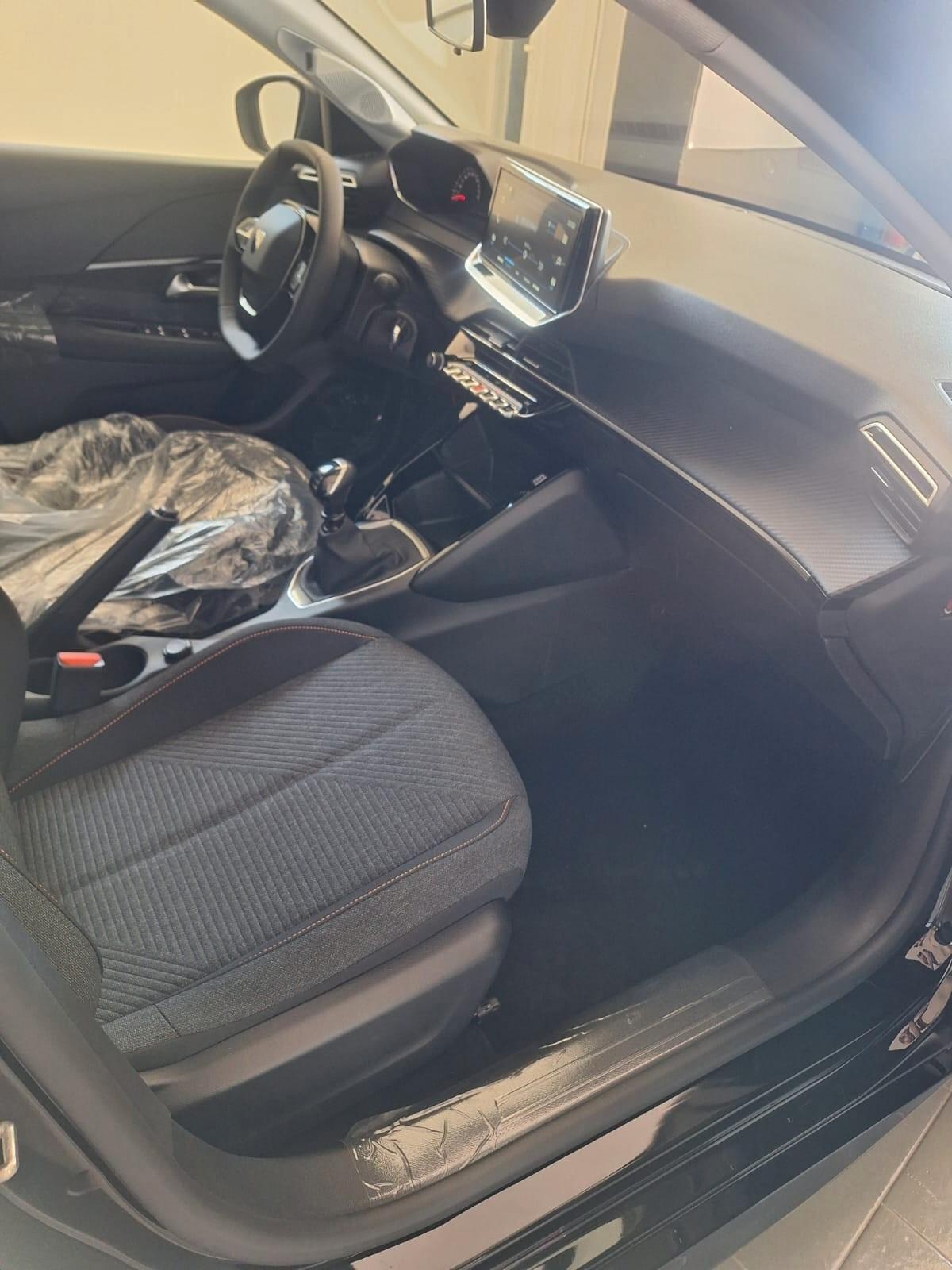 Peugeot 208 EDITION 1.2 BENZINA NUOVA