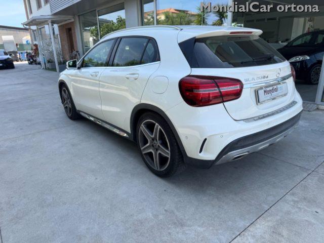 MERCEDES-BENZ GLA 200 d Automatic Premium