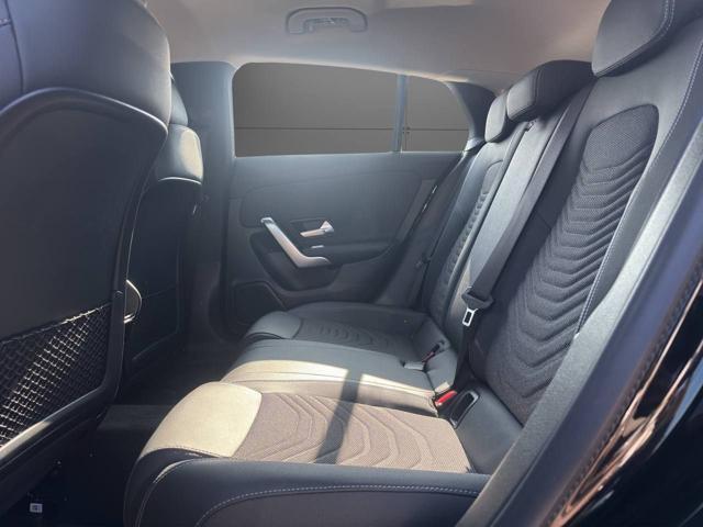 MERCEDES-BENZ CLA 180 Automatic Shooting Brake Advanced