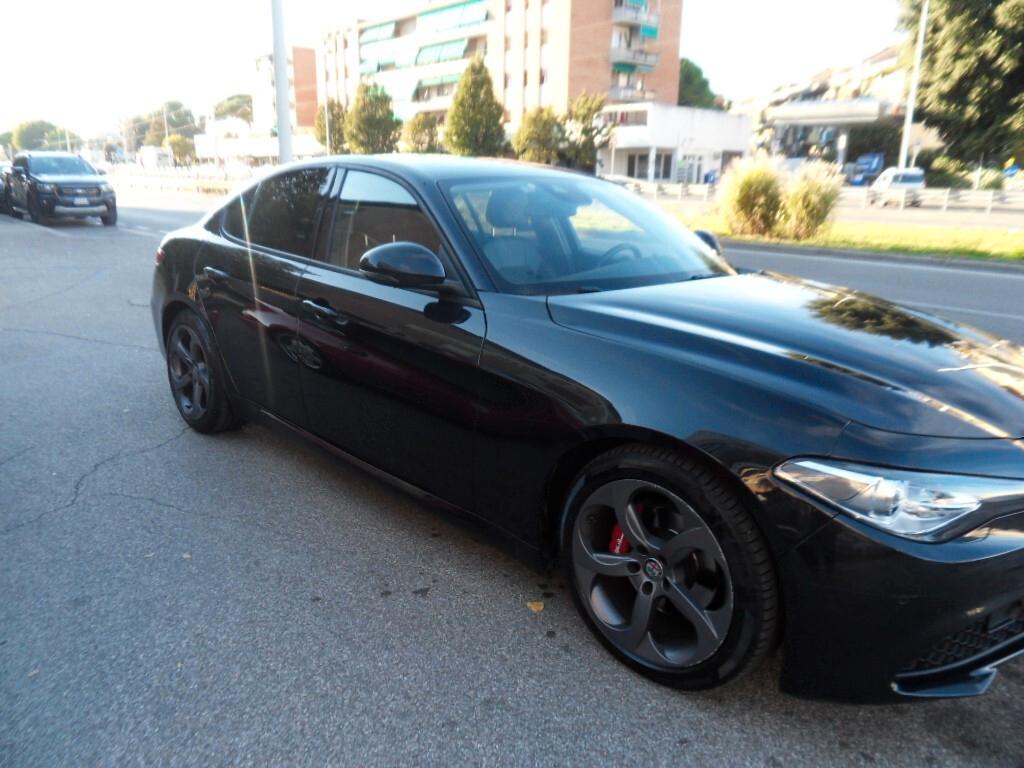 Alfa Romeo Giulia 2.2 Turbodiesel 180 CV AT8 Sport Edition