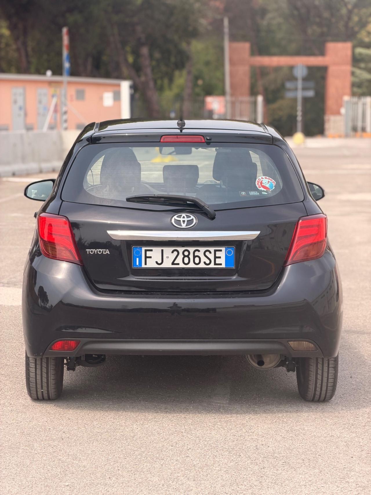 Toyota Yaris 1.0 5 porte Lounge
