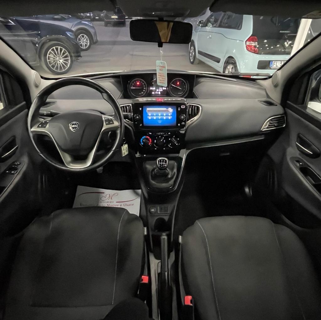 Lancia Ypsilon 1.0 FireFly 5 porte S&S Hybrid Ecochic Gold