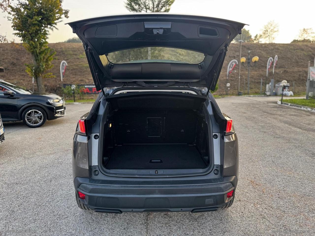 PEUGEOT 3008 BlueHDi 130 S&S EAT8 Allure