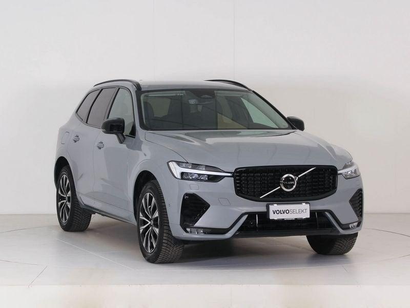 Volvo XC60 B4 (b) automatico Plus Dark