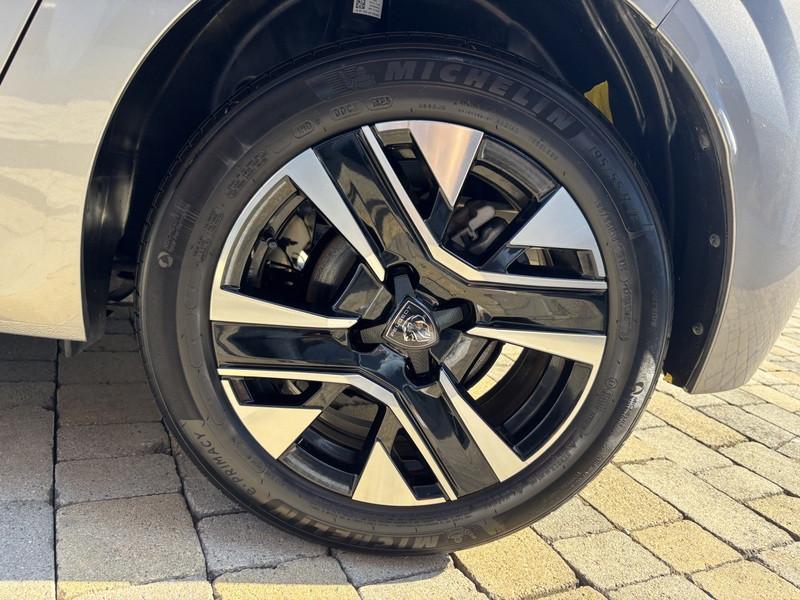 Peugeot 208 1.2 puretech Allure s&s 100cv LED-APP CONNECT-16"