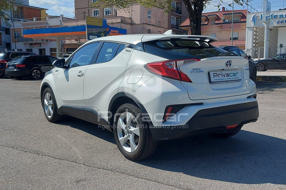 TOYOTA C-HR 1.8 Hybrid E-CVT Active