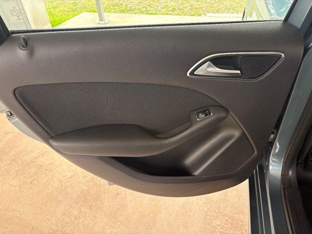 MERCEDES-BENZ B 220 4Matic 4X4 AUTOMATICA ERUO 6B BENZINA POCHI KM