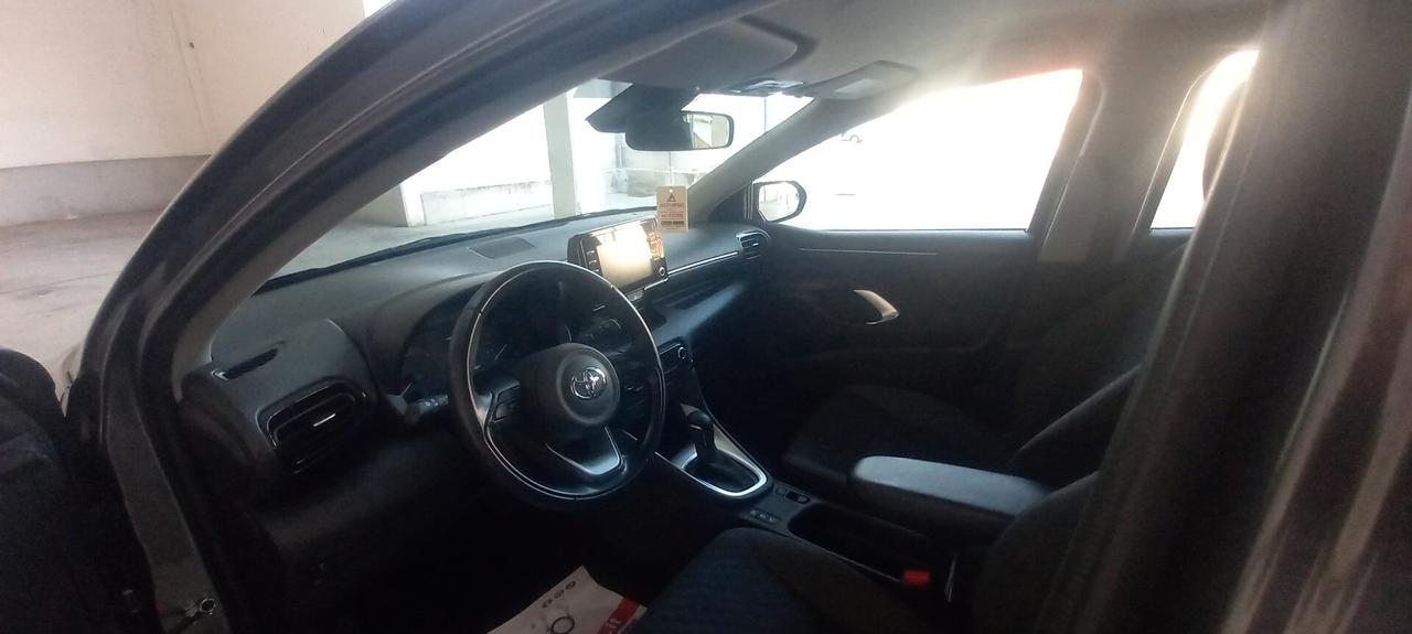 Toyota Yaris 1.5 Hybrid 2023 km 33 mila entra